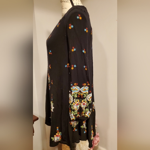 Free People Women's Black Long Sleeve, V Neck,  Embroidery Dress Size S. - Picture 3 of 7